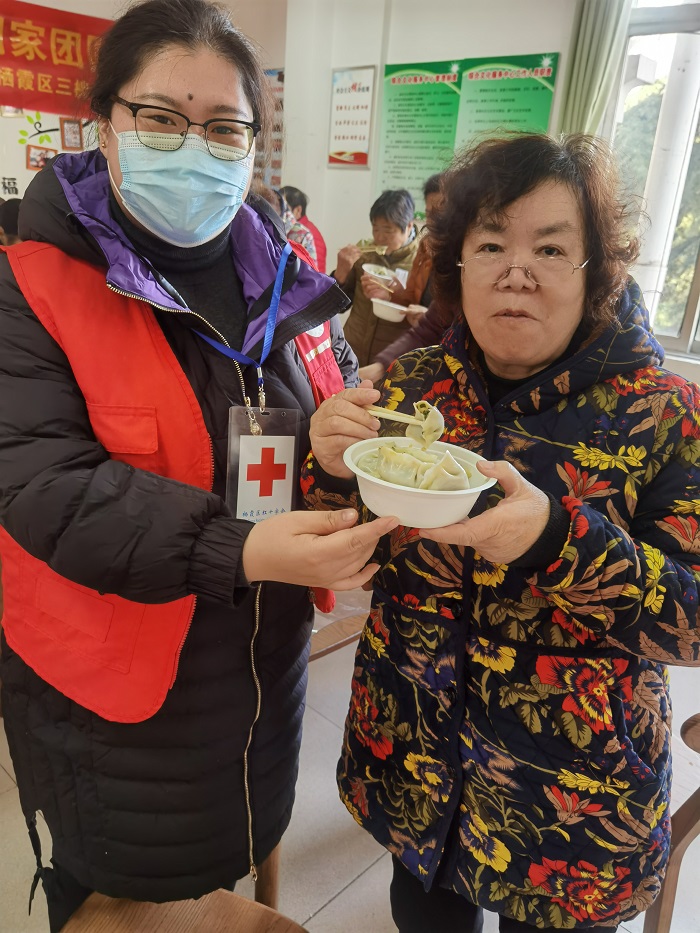 12.25果场社区开展“情暖冬至日”志愿服务活动-1.jpg