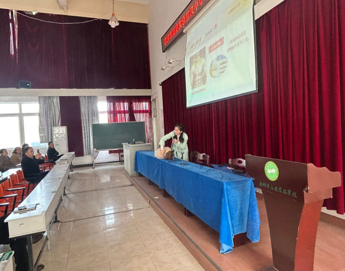 实验学校培训1.jpg