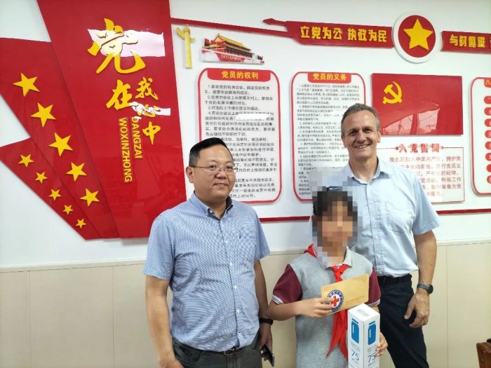 溧水区红十字会携手德资企业瀚乐电子机械南京有限公司开展慰问活动_副本.jpg